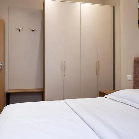 Апартаменты Rentoasis Дуррес