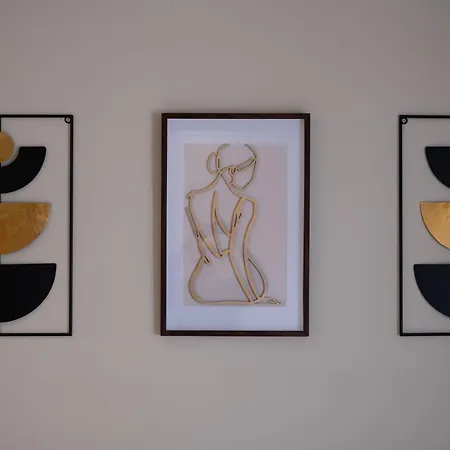 Rentoasis Apartment