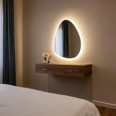 Rentoasis Apartment